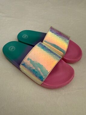 Wonder Nation | Iridescent Mermaid Scale Slide Summer Beach Swim Sandals (3-4)